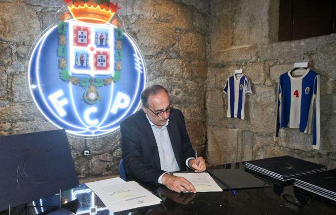 留在阵中照 留在阵中照